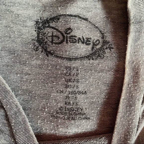 Disney Snow White Sweatshirt Small - Picture 3 of 4
